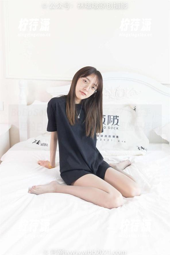BoBoSocks袜啵啵 - 无圣光？谁在乎，雪糕的白丝与脚尖加固，图片里的别样情绪。-柠荇潇