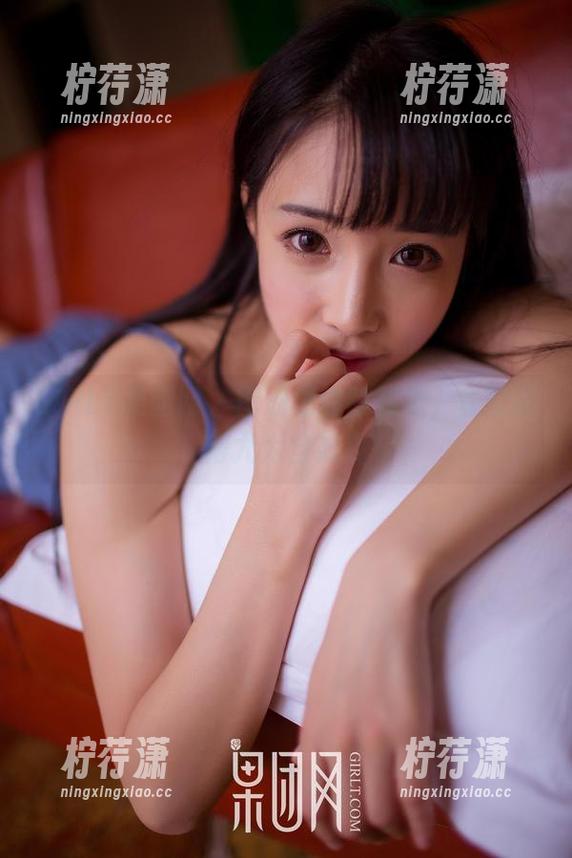GIRLT果团网 - 图册里的陈雅漫，套装搭得尤为自如呢-柠荇潇