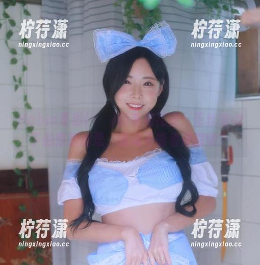 Habin夏彬(하빈)的私房花园：蕾丝缠绕下的原图幽思，谁说不能看得撒娇？-柠荇潇