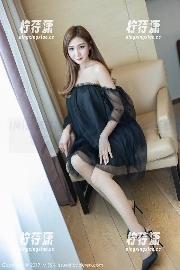 IMiss爱蜜社 - 杨紫嫣candy的透明全套写真，告别衣柜，欢迎空荡荡！-柠荇潇