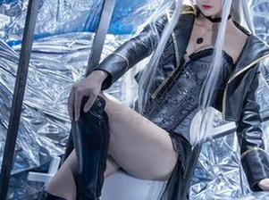 Luisa_零纱的睡衣套图：在家也能当模特，前提是要有这身衣服！