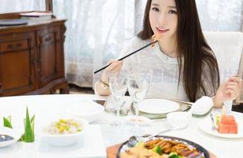 MiStar魅妍社 - 美女与短裤，关思阳的免费图片送上！