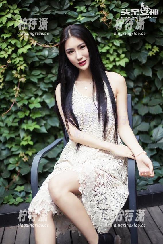 TouTiao头条女神 - 高清捕捉：这张JennyR的照片与其风花似乎有些过于默契了吧？-柠荇潇