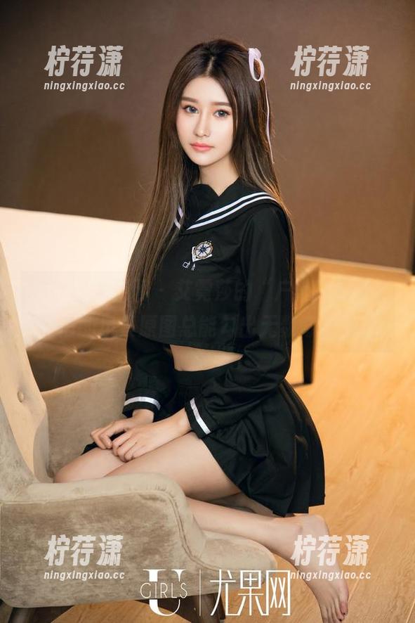 UGirls尤果网 - 艾霓莎的“户外”图集，怀旧的风景原图总能勾出无数奇思妙想-柠荇潇