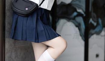 XIAOYU语画界 - 小尤奈发的套装照，原图能不能再“清晰”一点，哈哈。