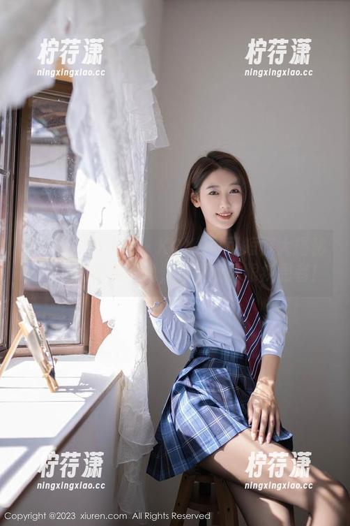 Xiuren秀人网 - KOKO可可短裤大揭秘：这本图册免费送，特供我的眼疾患者！-柠荇潇