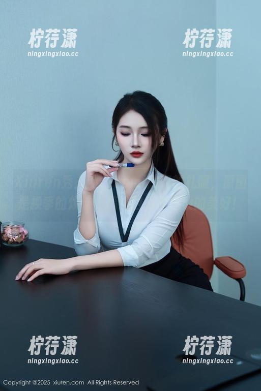 Xiuren秀人网 - Yomi悠蜜的礼服，原图是换季的烦恼，精选四月玫瑰般的美好！-柠荇潇