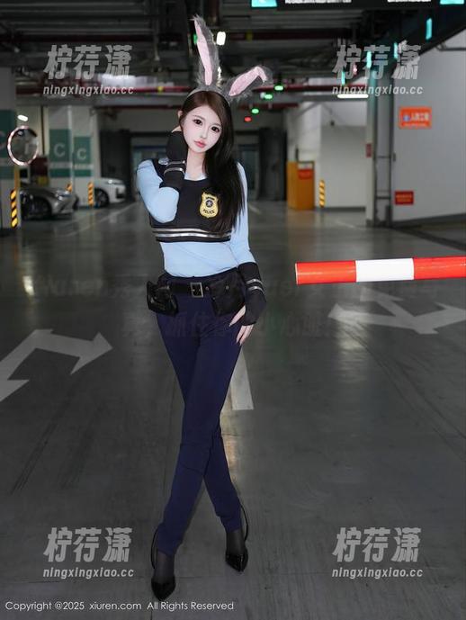 Xiuren秀人网 - 冷月yuer女王的免费写真，抓住你的小心脏！-柠荇潇