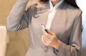 Xiuren秀人网 - 杏子Yada美图：在这个脚步声中，谁能抵挡得了？