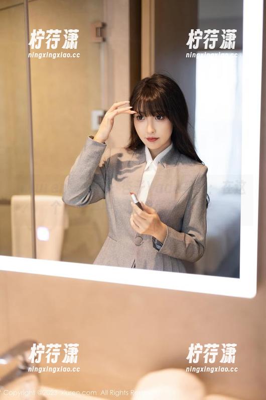 Xiuren秀人网 - 杏子Yada美图：在这个脚步声中，谁能抵挡得了？-柠荇潇