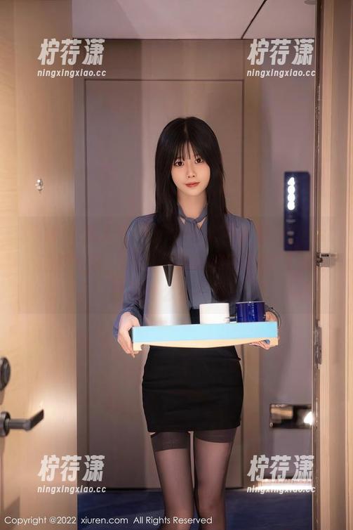 Xiuren秀人网 - 新图包上架，瑞莎Trista的职业装，期待干净利落的外表下，有没有什么小彩蛋？-柠荇潇