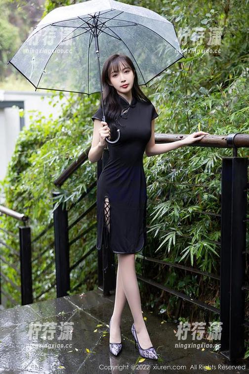 Xiuren秀人网 - 全套图片，糯美子在办公室的悠闲时刻，你真的能抵挡得住吗？-柠荇潇