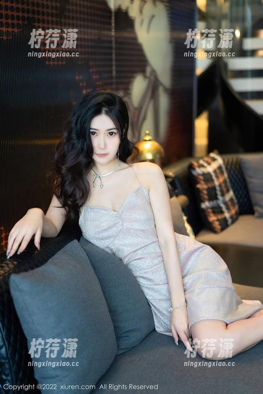 Xiuren秀人网 - 美图合集：陈芊儿在纯白中找到了起床气的终极解决方案！-柠荇潇