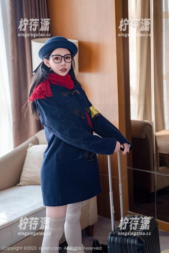 Xiuren秀人网 - 套装与龙女sunny的搭配，原图展现得淋漓尽致，悄悄带了点暧昧。-柠荇潇