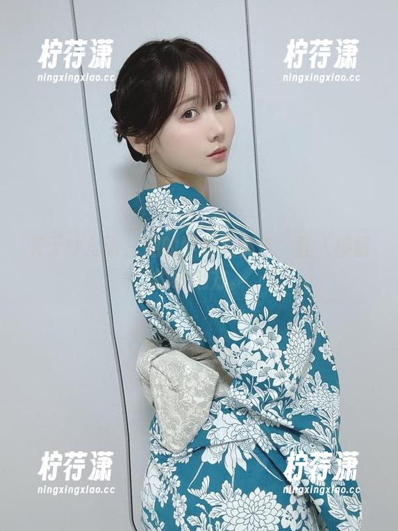 关于けん研，她的学姐写真集，让人停留的好地方。-柠荇潇