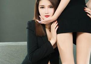 丽柜 - 兔子写真集里的沙滩柔情，用心掂量的每一个泡沫