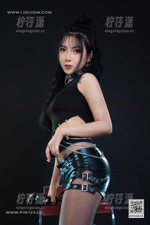 丽柜 - 敏儿的女友合集：图片一张接一张，魔性循环的自问自答！-柠荇潇