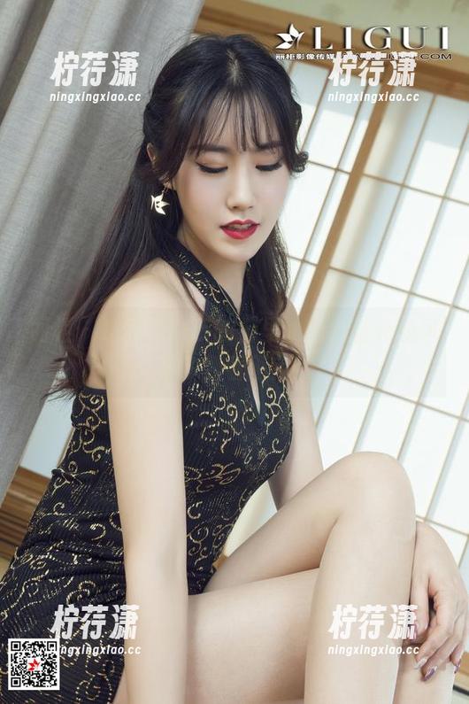 丽柜 - 这就是白云的裤里丝，无圣光的风采多到看不完！-柠荇潇