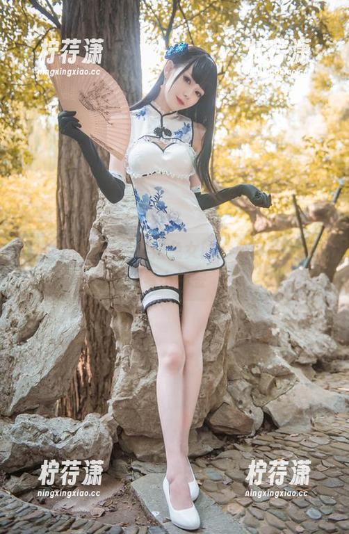 你的负卿作品：学姐兔女郎，兔耳朵上还挂着小标签-柠荇潇