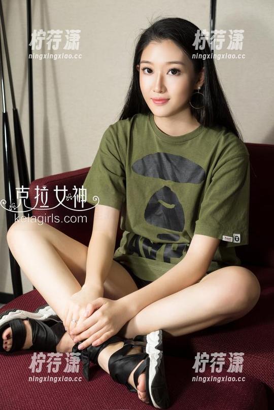 克拉女神 - 一滴水的高清图集:周迪如何在泳池里找到“完美时刻”?-柠荇潇 克拉女神 - 一滴水的高清图集:周迪如何在泳池里找到“完美时刻”?-柠荇潇