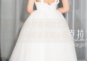 克拉女神 - 杨暖带着她的全套棉袜，仿佛是一朵会说话的小花。