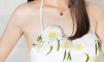 克拉女神 - 这不是一般的礼服秀，馨馨附赠原图和壁纸大礼！