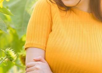 前羽_rr护士写真：你以为是医疗，实际是治愈系视线！