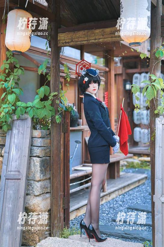 开放式的时装秀，半半子教你cos出精选礼服！-柠荇潇