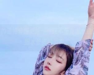 啾小妍Deer的清纯套图更新——这不是直击心底的一瞬，而是细水长流的温柔。