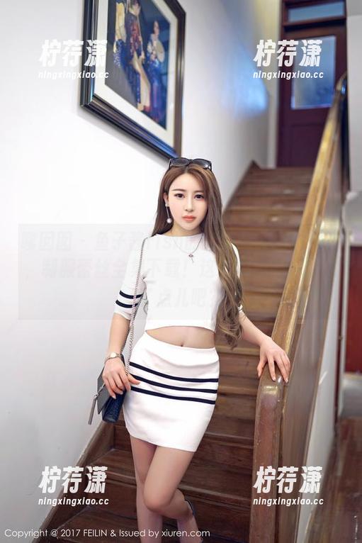 嗲囡囡 - 鱼子酱fish的兔耳朵冲击力来袭，制服蕾丝全集下载！这造型，呃，太攻了点儿吧？-柠荇潇