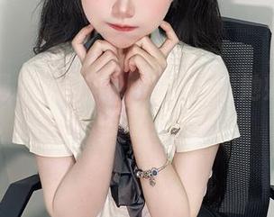 当网袜遇上大肉丸Amiee：看她如何玩转资源！