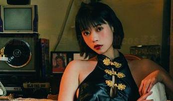 奈汐酱Nice旅拍中的那些‘不简单’的cos姿态，你get到了吗？