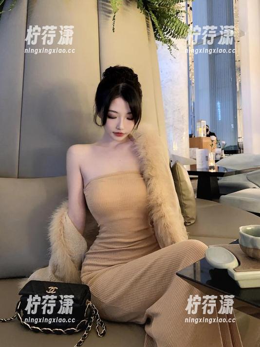 微密圈 - 当空姐遇上妮是老虎，图集下载感染力爆表！-柠荇潇