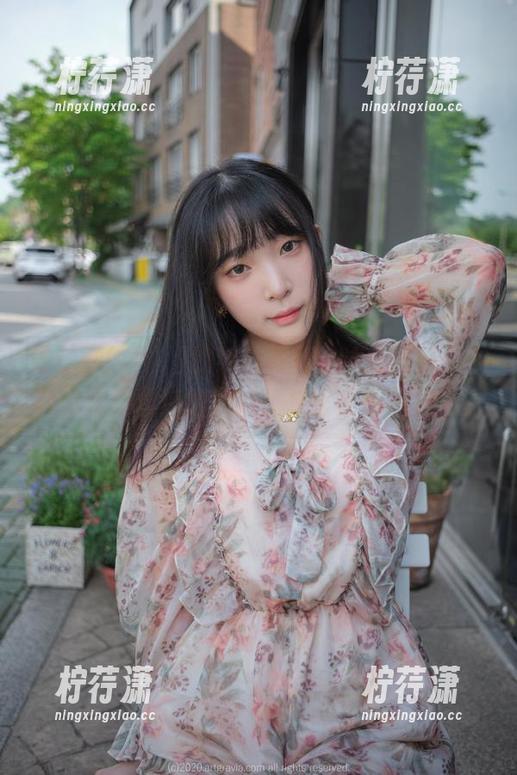 姜仁卿(강인경)的纯白写真，这样高清，你的眼睛会被逼得流泪，想逃又停不下来。-柠荇潇
