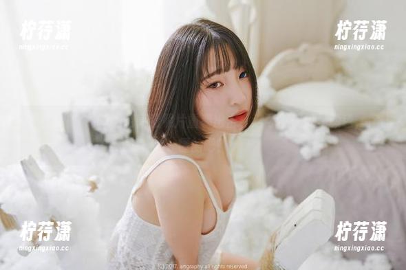 姜仁卿(강인경)粉色高清照片重拳出击，这可不仅仅是颜色，你懂的吧？-柠荇潇