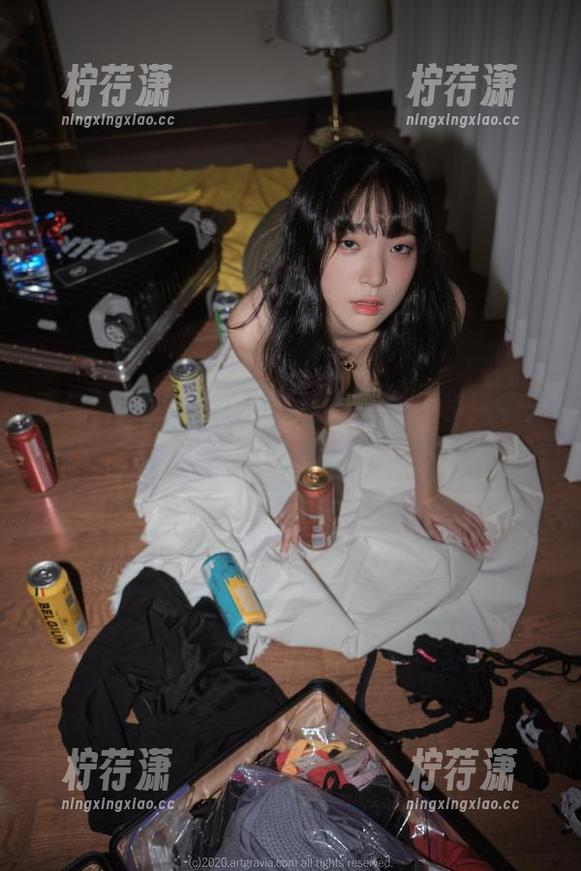 姜仁卿(강인경)的在线写真，女仆装竟意外引发情景剧？-柠荇潇