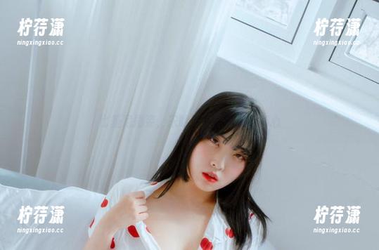 比基尼摆姿，宋哈娜精选的那点春心-柠荇潇