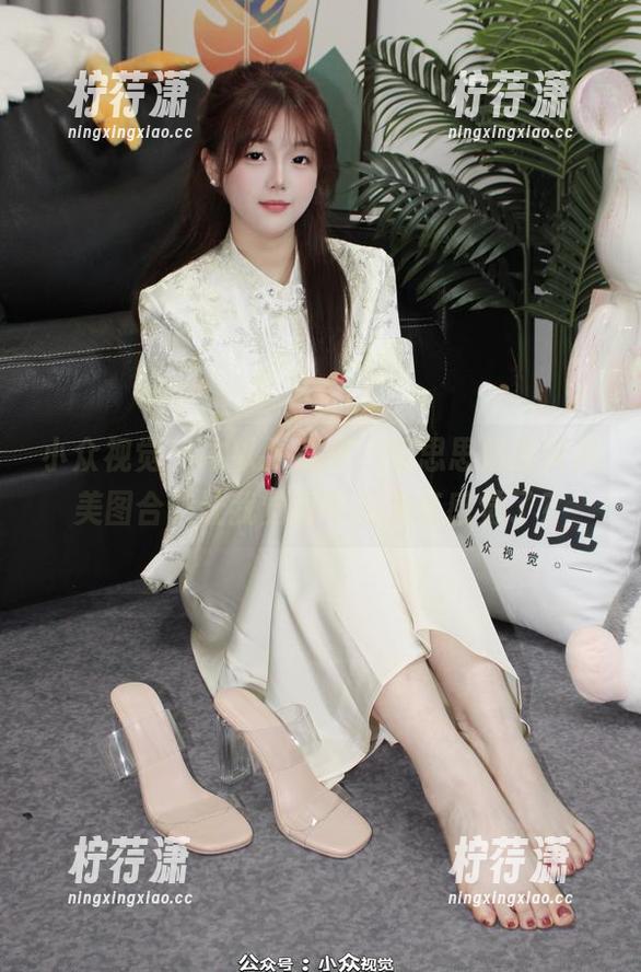 小众视觉 - 本以为浮夸，但思思姐的女孩美图合集让我觉得可能太有感觉了？-柠荇潇
