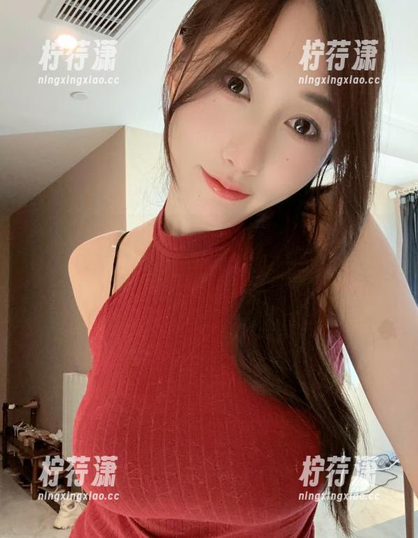 微密圈 - 突然意识到，私房里的棉袜图包让小玉吃果冻有了不一样的姿态！疯了好吧-柠荇潇