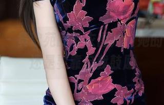 尤蜜荟 - 黄歆苑的毛衣图片：她的温暖，还是要靠自我鼓励