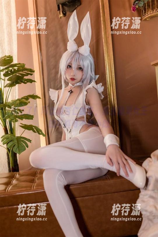 抓住了！网盘的杏仁曲奇，黑兽精灵女王的写真可不容小觑-柠荇潇