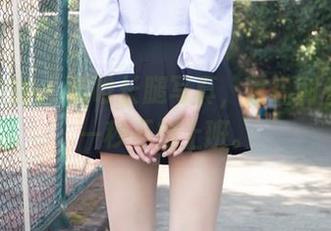 梦丝女神 - 灵唯长腿写真，这福利看得我一秒不想上班。