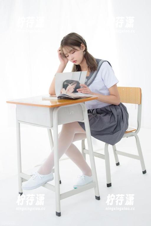 森萝财团 - 从未见过这样的私房作品，打开aika学姐的新发现-柠荇潇