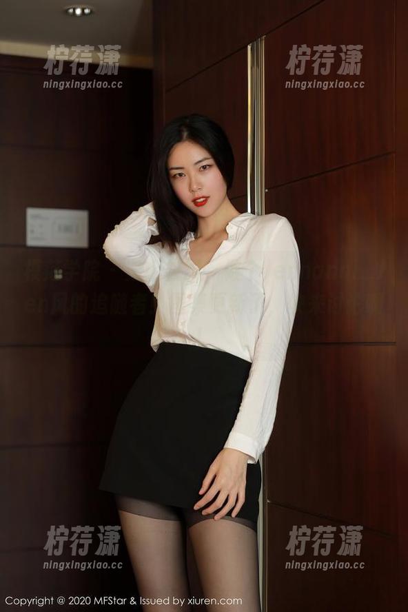 模范学院 - 穿上校服，做个Jennanni_Jen风的追随者！图集更新了，快来讨论啊！-柠荇潇