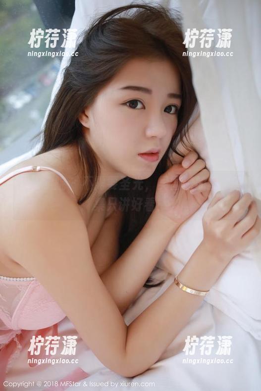 模范学院 - 不需要圣光，吴雪瑶的丝袜图集只讲好看！-柠荇潇