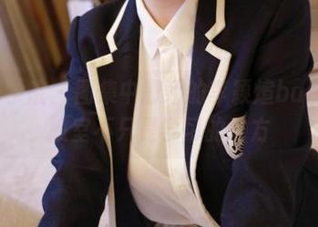 模范学院 - 图集中撒娇的李颖煊baby：教室不只是学习的地方