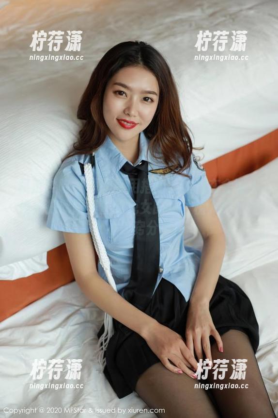 模范学院 - 原图享用指南：如何在会议上偷偷把欧阳美萱的兔女郎照片植入幻灯片？小诀窍分享！-柠荇潇