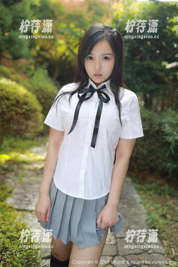 模范学院 - 哪里有薛琪琪sandy的全套礼服写真，光是模仿都得费点心思。-柠荇潇