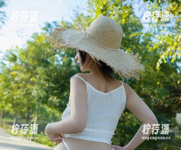 浅安安的私房写真,腿长的不要不要的!-柠荇潇 浅安安的私房写真,腿长的不要不要的!-柠荇潇