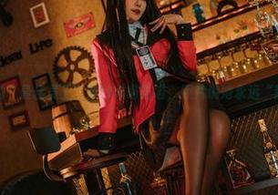女仆写真界的“最佳员工”源纱希喵喵喵，照片说她永远“勤劳不息”！